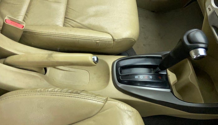 2012 Honda City 1.5L I-VTEC V AT SUNROOF, Petrol, Automatic, 1,11,965 km, Gear Lever