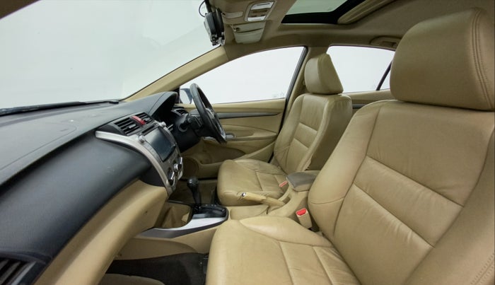 2012 Honda City 1.5L I-VTEC V AT SUNROOF, Petrol, Automatic, 1,11,965 km, Right Side Front Door Cabin