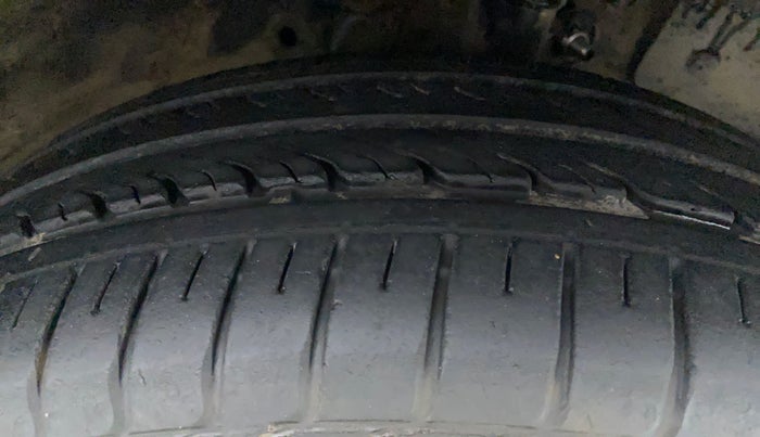 2012 Honda City 1.5L I-VTEC V AT SUNROOF, Petrol, Automatic, 1,11,965 km, Right Front Tyre Tread