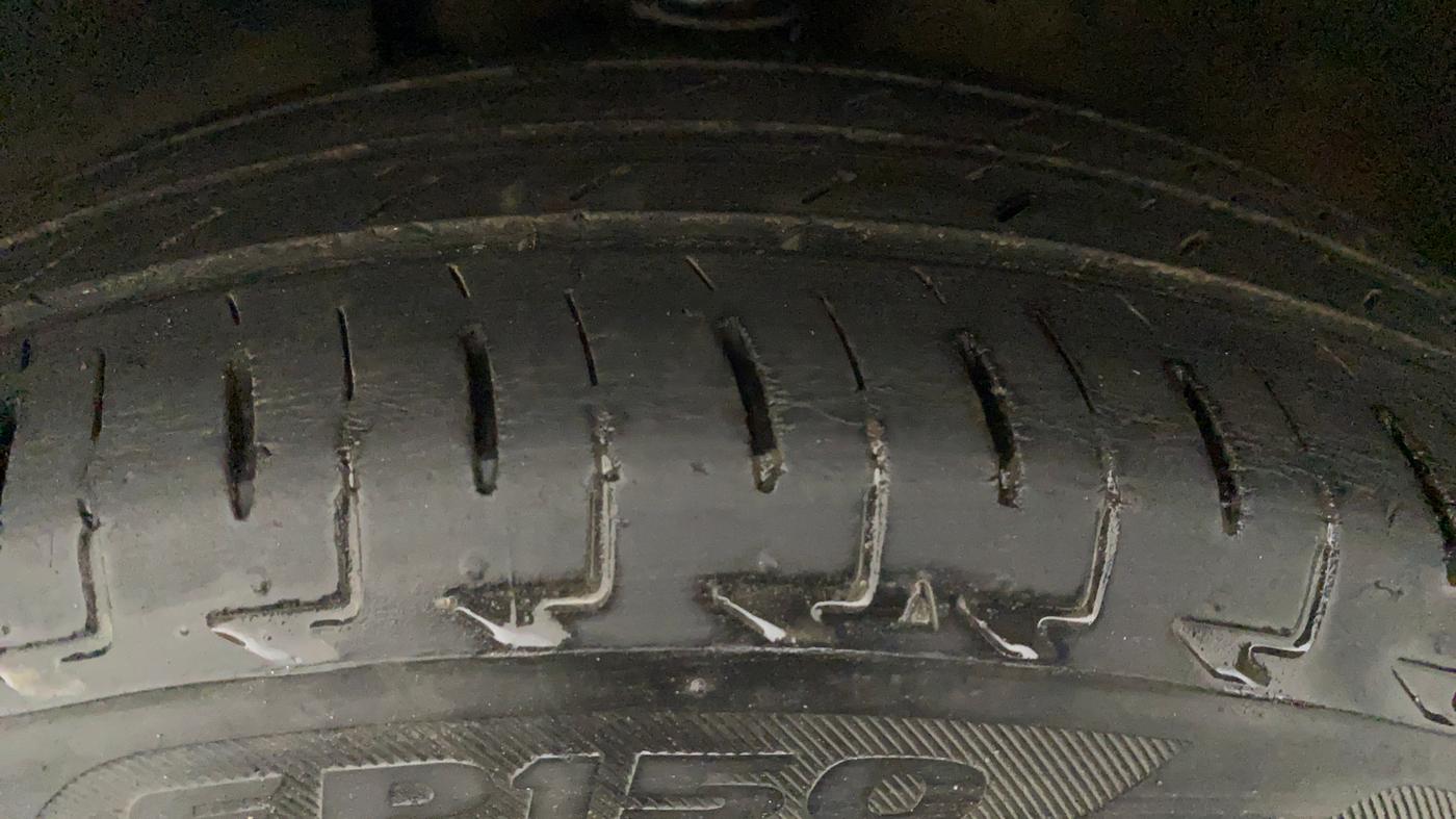 2018 Maruti IGNIS ALPHA 1.2 AMT, Petrol, Automatic, 55,158 km, Right Front Tyre Tread