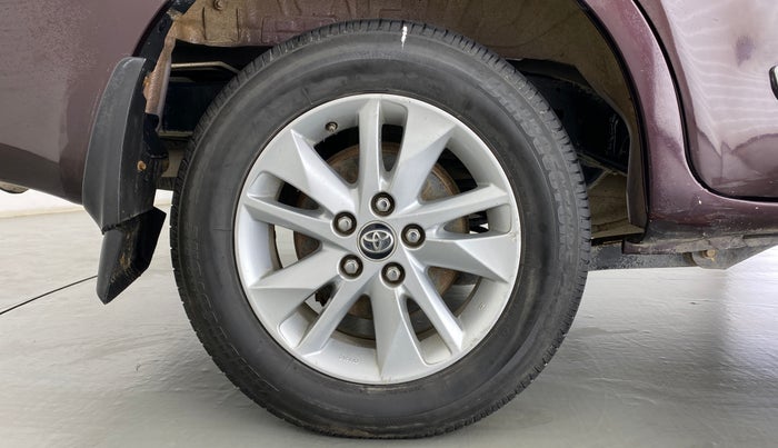 2016 Toyota Innova Crysta 2.4 VX 7 STR, Diesel, Manual, 72,147 km, Right Rear Wheel