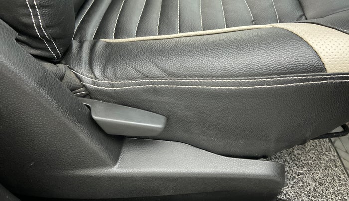 2021 Renault Duster RXZ CVT 1.3 TURBO, Petrol, Automatic, 10,333 km, Driver Side Adjustment Panel