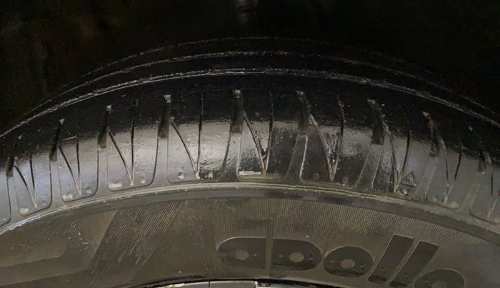 2022 KIA SONET HTK 1.2, Petrol, Manual, 98,946 km, Right Front Tyre Tread