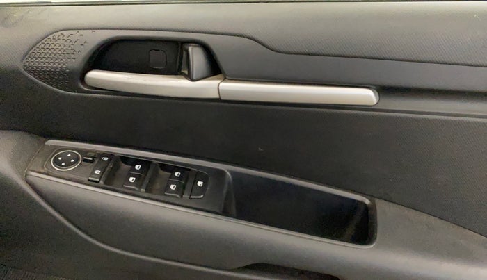 2022 KIA SONET HTK 1.2, Petrol, Manual, 98,946 km, Driver Side Door Panels Control