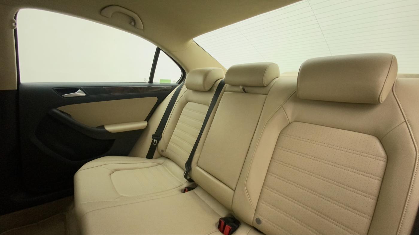 2014 Volkswagen Jetta HIGHLINE TDI AT, Diesel, Automatic, 93,358 km, Right Side Rear Door Cabin