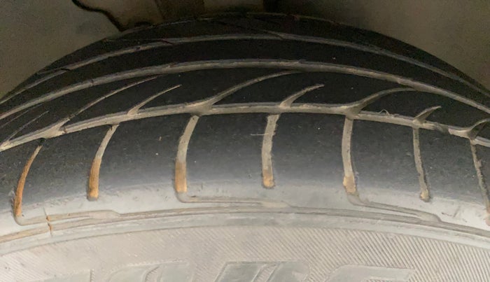 2014 Volkswagen Jetta HIGHLINE TDI AT, Diesel, Automatic, 93,358 km, Right Front Tyre Tread