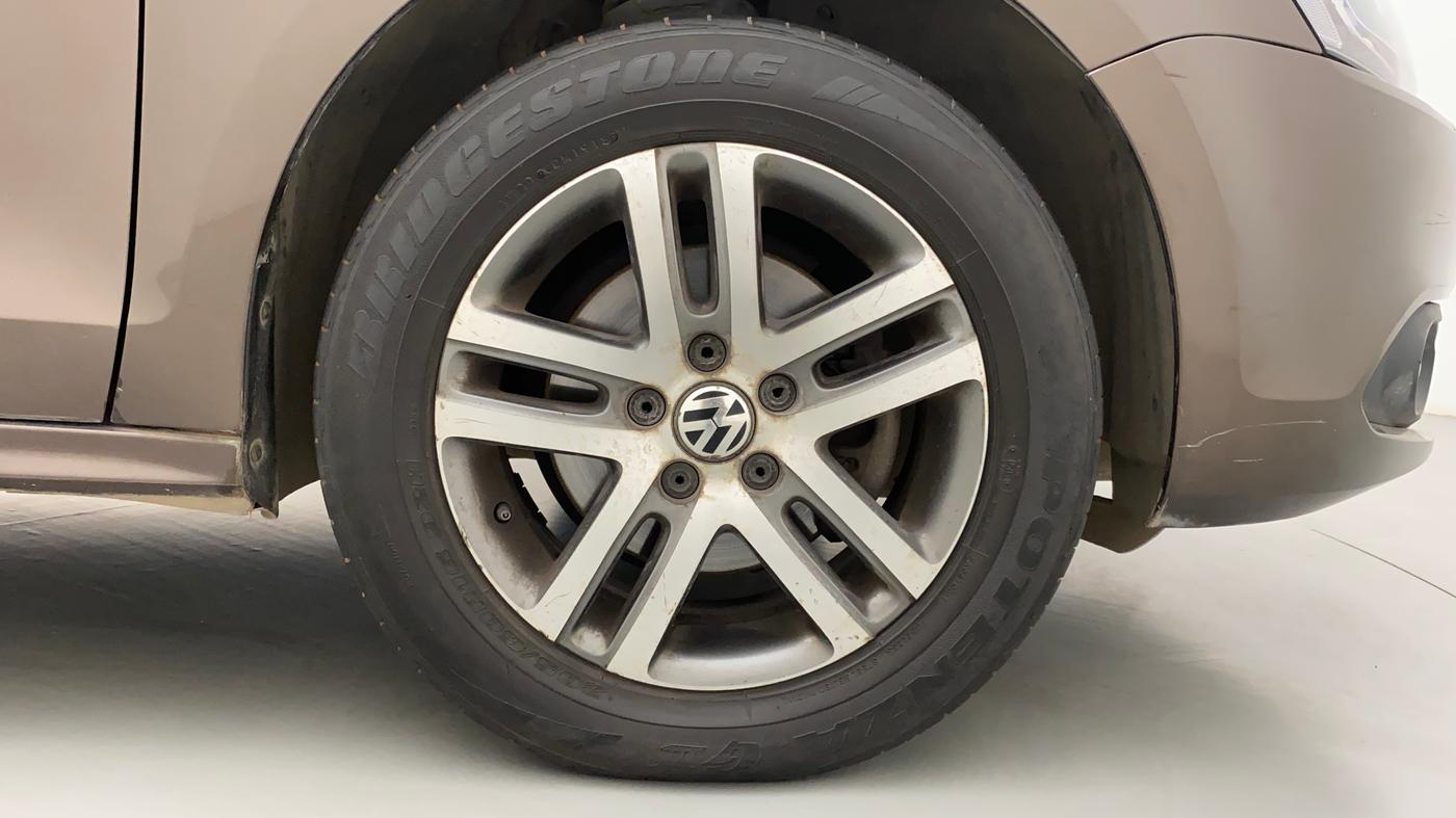 2014 Volkswagen Jetta HIGHLINE TDI AT, Diesel, Automatic, 93,358 km, Right Front Wheel