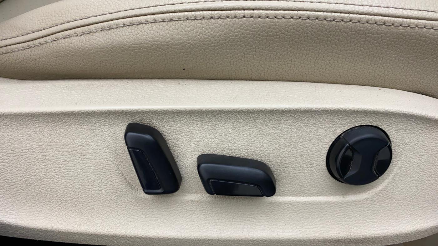 2014 Volkswagen Jetta HIGHLINE TDI AT, Diesel, Automatic, 93,358 km, Driver Side Adjustment Panel