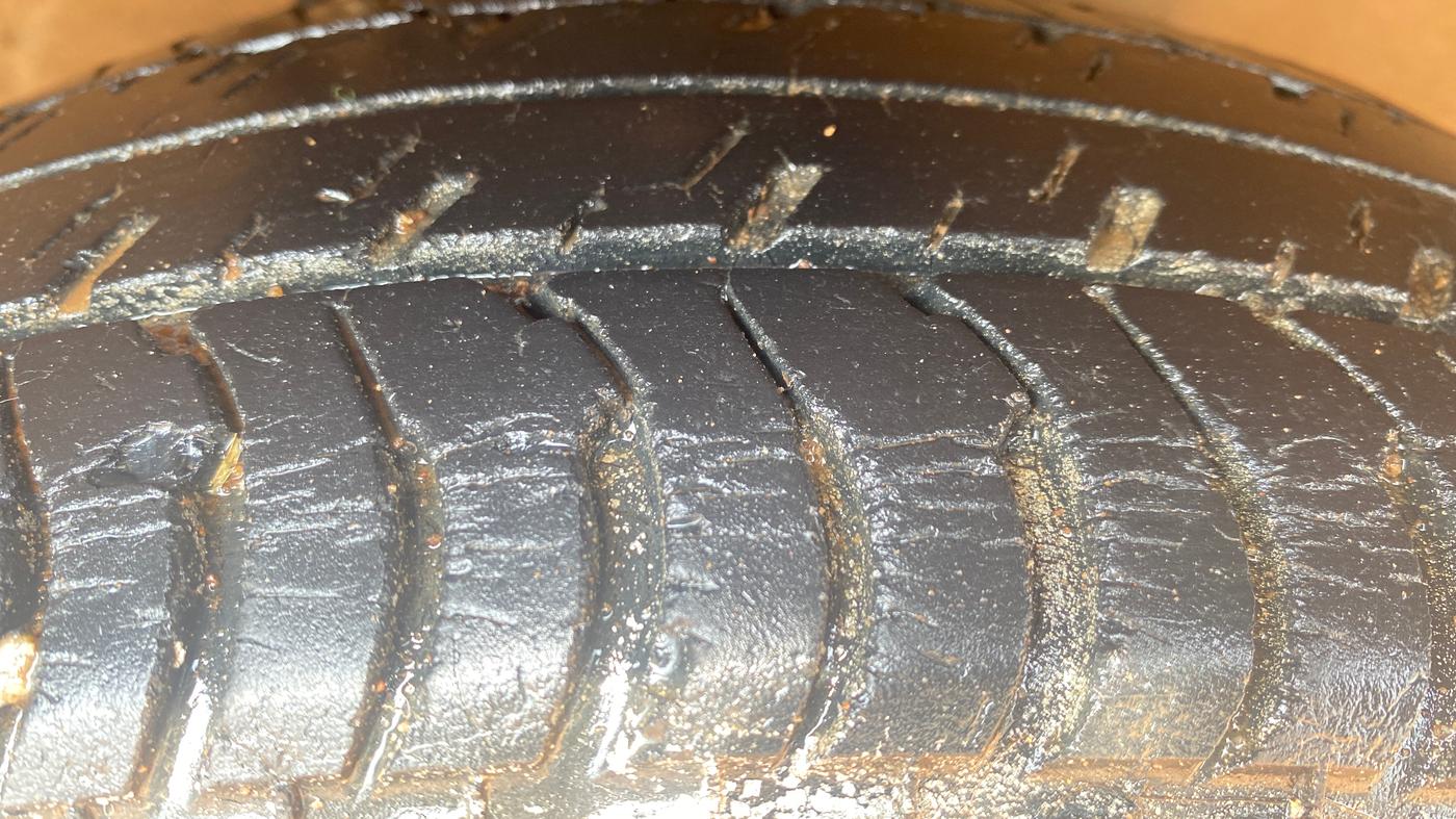 2015 Maruti Alto K10 VXI AMT, Petrol, Automatic, 45,256 km, Right Front Tyre Tread