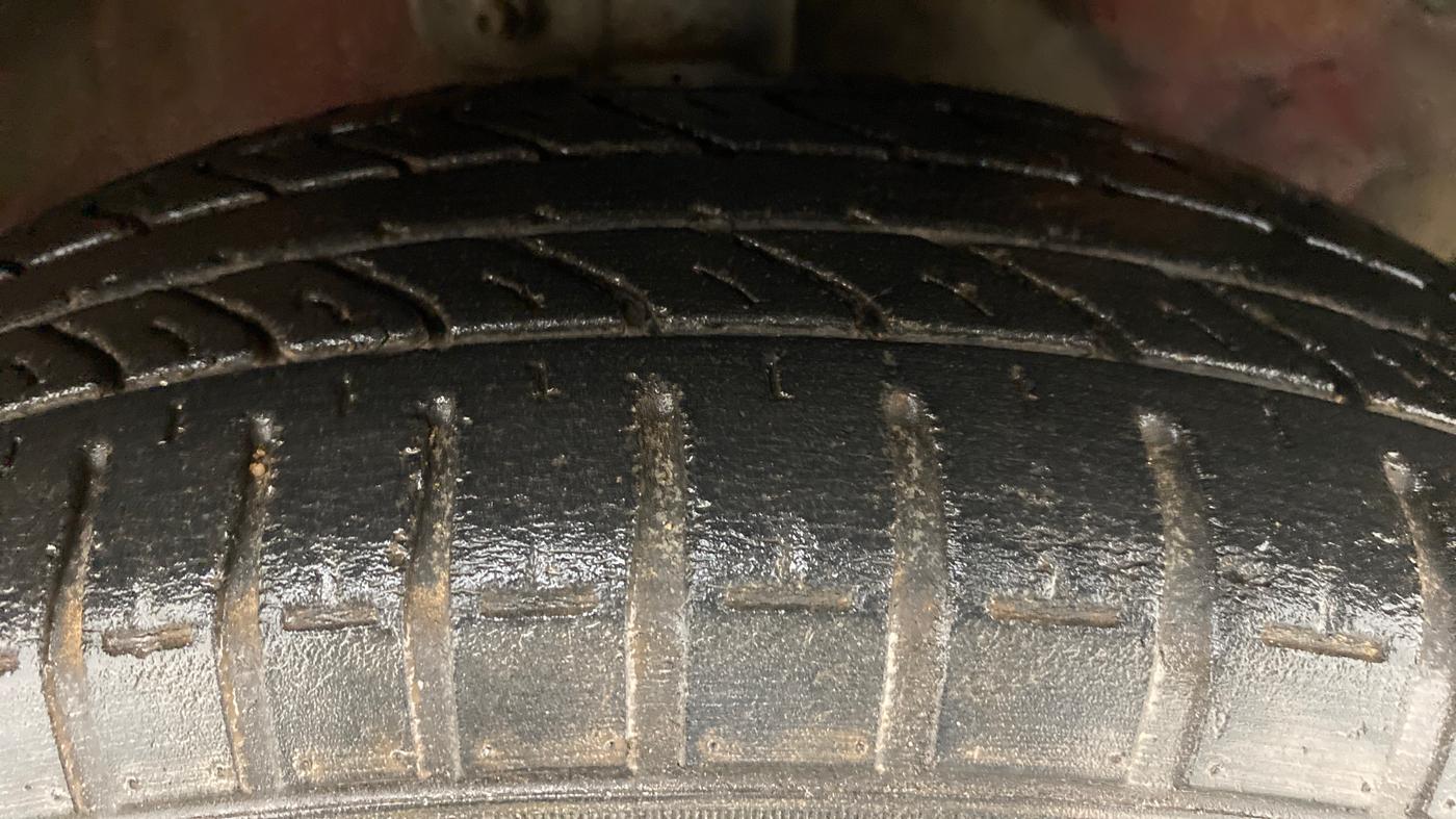 2010 Maruti A Star VXI, Petrol, Manual, 64,103 km, Right Front Tyre Tread