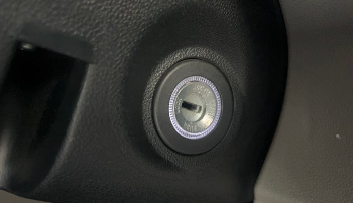 2016 Mahindra Kuv100 K2 PLUS 6 STR, Petrol, Manual, 19,783 km, Keyless Start/ Stop Button