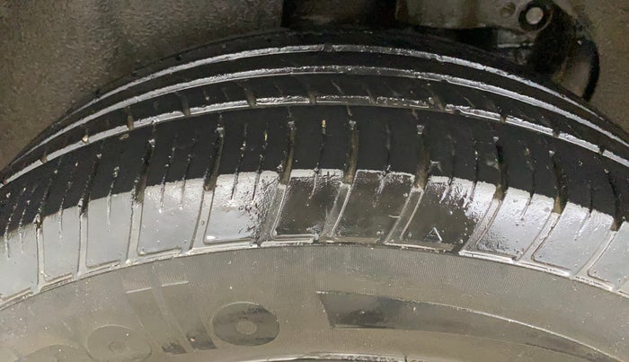 2022 Tata Harrier XTA 2.0L KRYOTEC PLUS, Diesel, Automatic, 73,326 km, Right Rear Tyre Tread