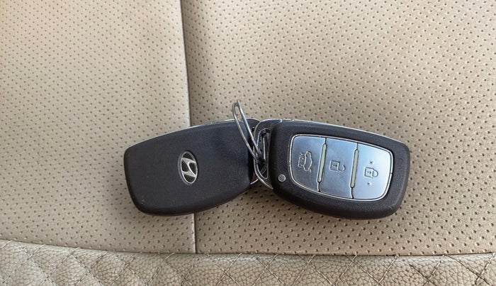 2014 Hyundai Xcent SX 1.2, Petrol, Manual, 72,288 km, Key Close Up