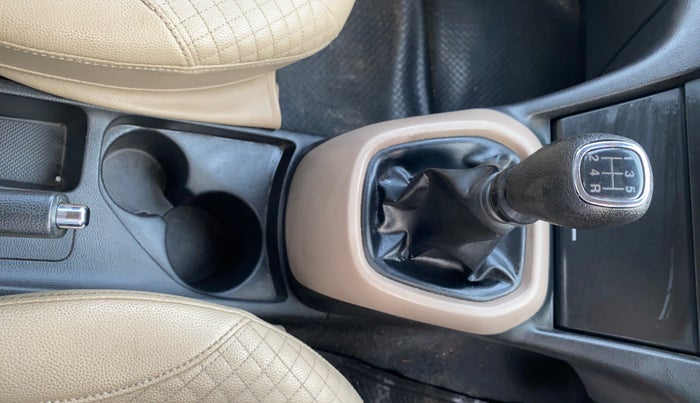 2014 Hyundai Xcent SX 1.2, Petrol, Manual, 72,288 km, Gear Lever