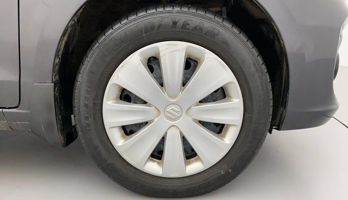 2017 Maruti Ertiga VXI, Petrol, Manual, 38,564 km, Right Front Wheel