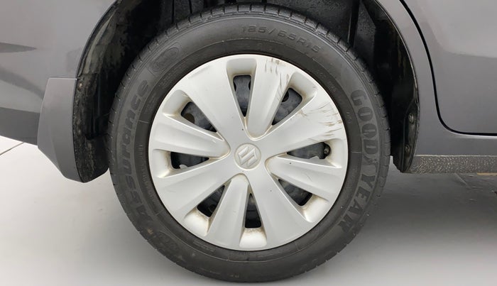 2017 Maruti Ertiga VXI, Petrol, Manual, 38,564 km, Right Rear Wheel