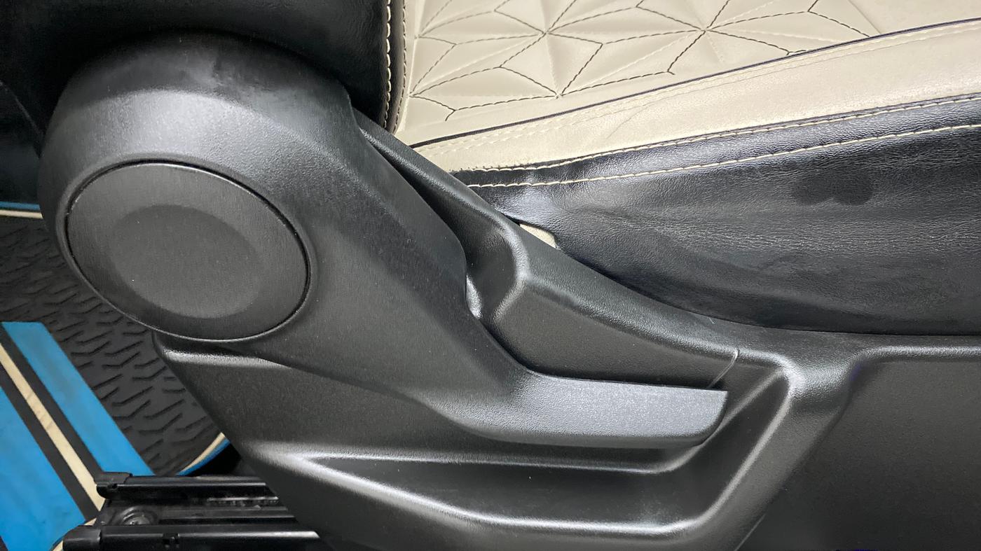 2021 Maruti New Wagon-R 1.0 Lxi (o) cng, CNG, Manual, 23,196 km, Driver Side Adjustment Panel