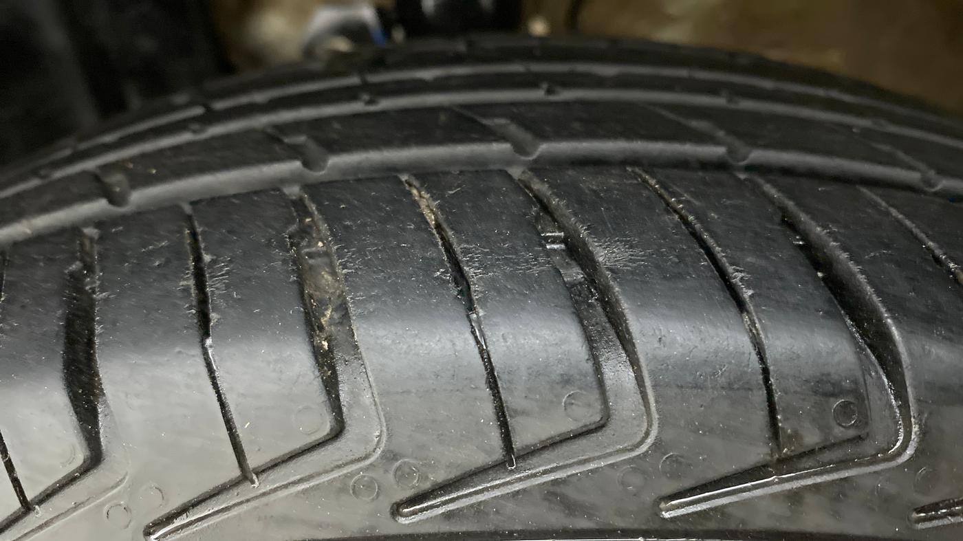 2021 Maruti New Wagon-R 1.0 Lxi (o) cng, CNG, Manual, 23,196 km, Left Front Tyre Tread