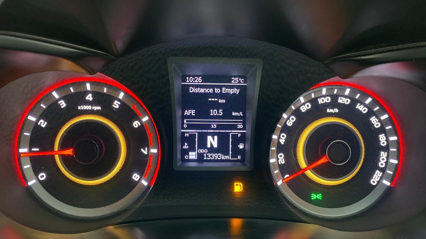2021 Mahindra XUV300 W8 PETROL MT, Petrol, Manual, 13,426 km, Odometer Image