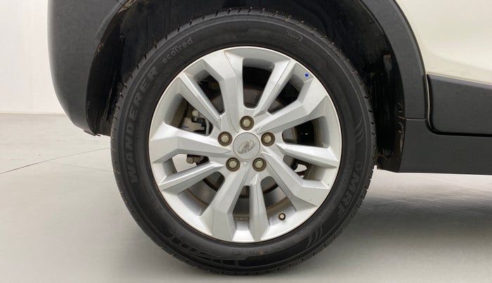 2021 Mahindra XUV300 W8 PETROL MT, Petrol, Manual, 13,426 km, Right Rear Wheel