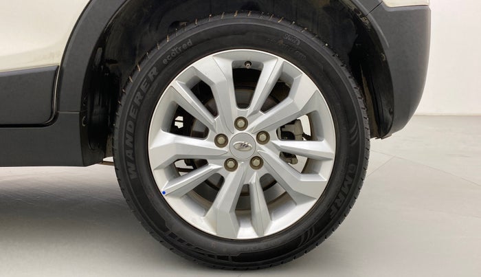 2021 Mahindra XUV300 W8 PETROL MT, Petrol, Manual, 13,426 km, Left Rear Wheel