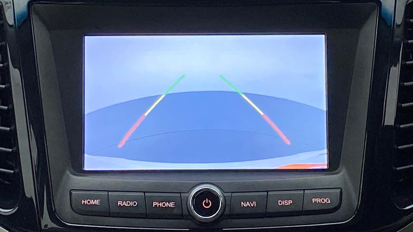 2021 Mahindra XUV300 W8 PETROL MT, Petrol, Manual, 13,426 km, Parking Camera