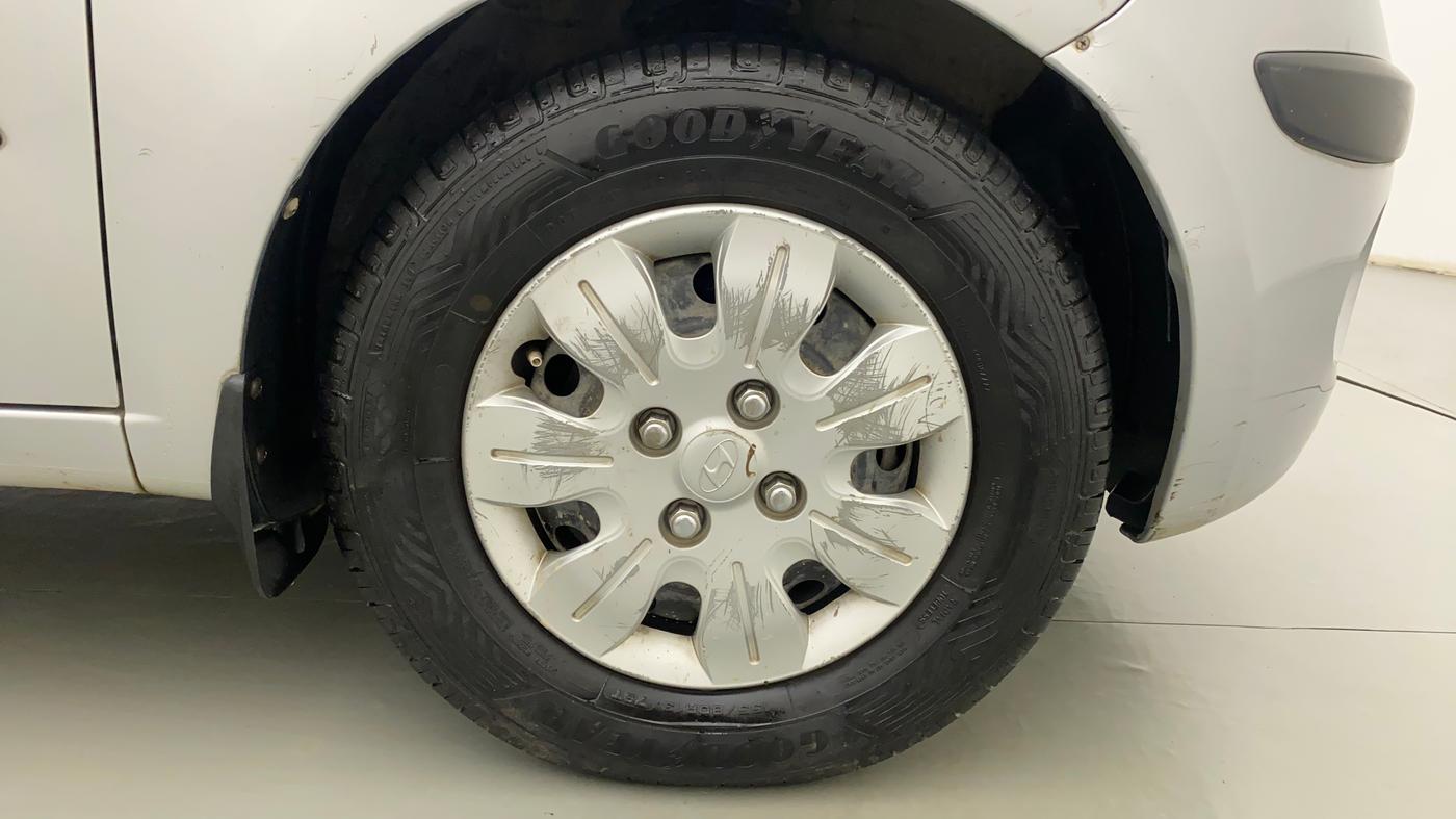 2010 Hyundai i10 MAGNA 1.2, Petrol, Manual, 23,757 km, Right Front Wheel