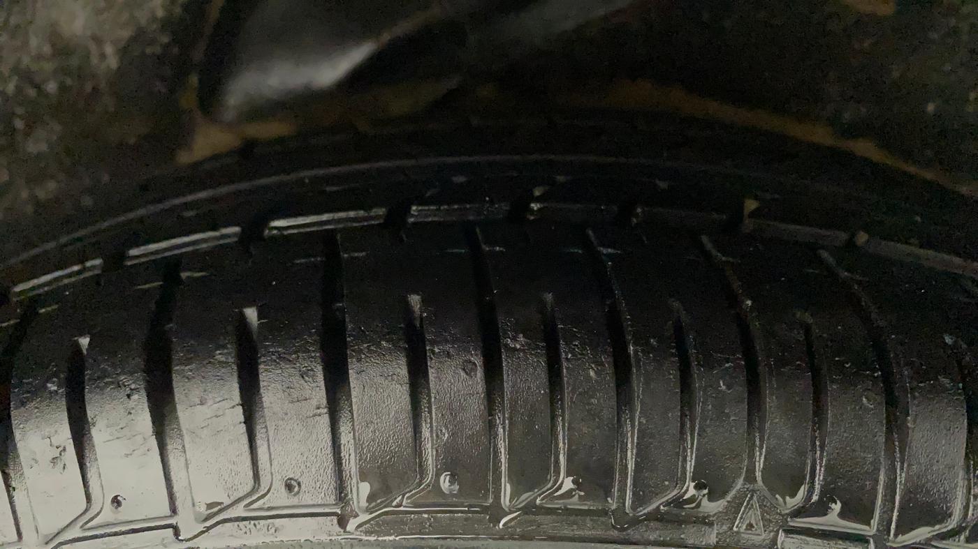 2010 Hyundai i10 MAGNA 1.2, Petrol, Manual, 23,757 km, Left Rear Tyre Tread