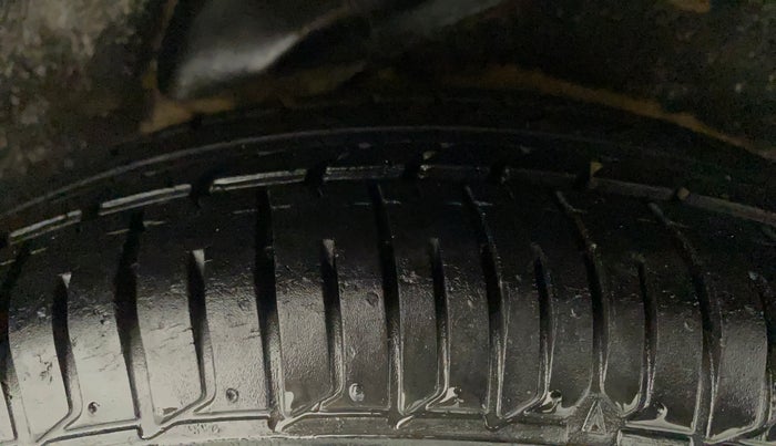 2010 Hyundai i10 MAGNA 1.2, Petrol, Manual, 23,757 km, Left Rear Tyre Tread