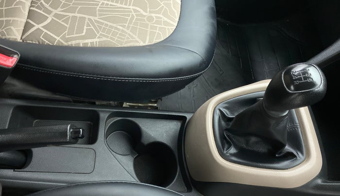 2019 Hyundai Grand i10 MAGNA 1.2 KAPPA VTVT, Petrol, Manual, 32,717 km, Gear Lever