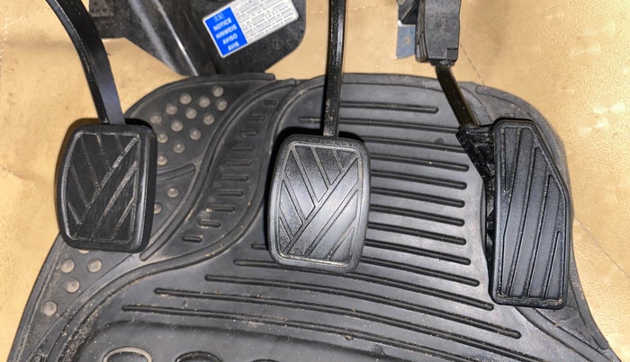 2019 Maruti Dzire ZXI, Petrol, Manual, 64,616 km, Pedals