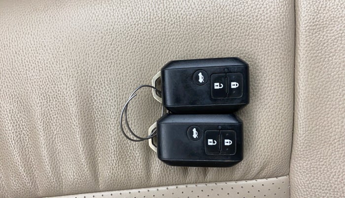 2019 Maruti Dzire ZXI, Petrol, Manual, 64,616 km, Key Close Up