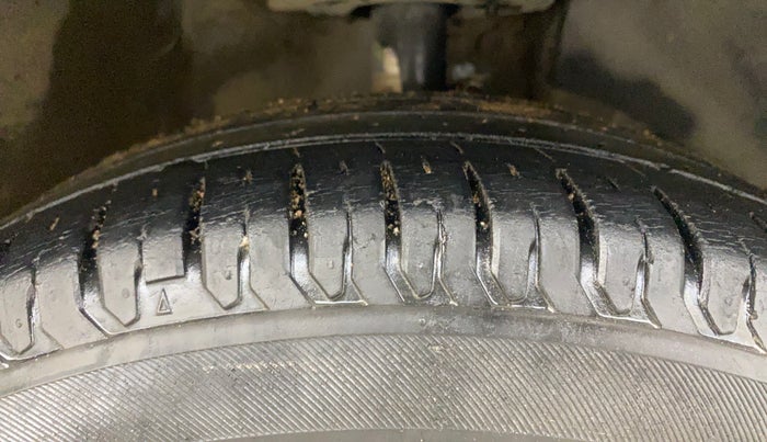 2019 Maruti Dzire ZXI, Petrol, Manual, 64,616 km, Right Front Tyre Tread