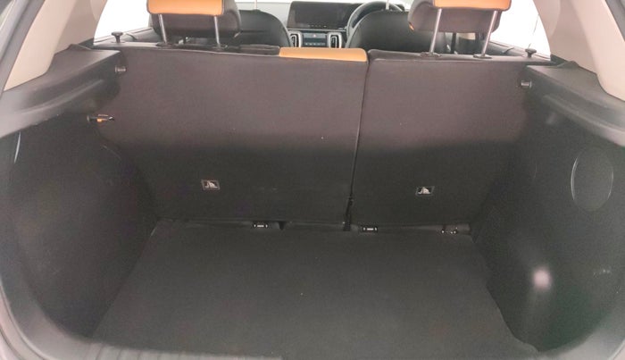 2024 KIA SONET HTX PLUS 1.5 DIESEL IMT, Diesel, Manual, 8,588 km, Boot Inside