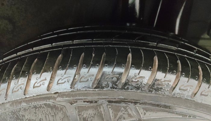 2024 KIA SONET HTX PLUS 1.5 DIESEL IMT, Diesel, Manual, 8,588 km, Left Rear Tyre Tread