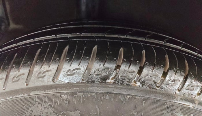 2024 KIA SONET HTX PLUS 1.5 DIESEL IMT, Diesel, Manual, 8,588 km, Right Rear Tyre Tread