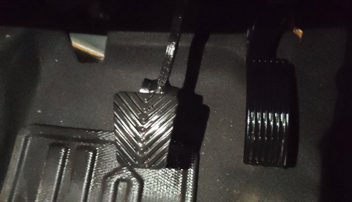 2024 KIA SONET HTX PLUS 1.5 DIESEL IMT, Diesel, Manual, 8,588 km, Pedals