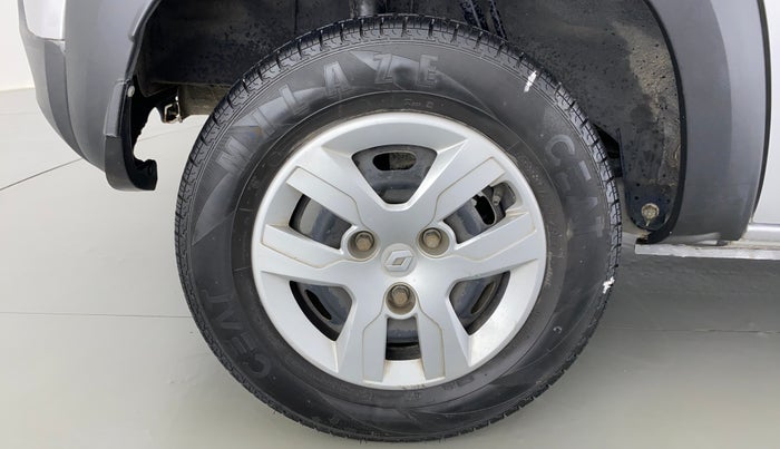 2015 Renault Kwid RXT, Petrol, Manual, 32,306 km, Right Rear Wheel