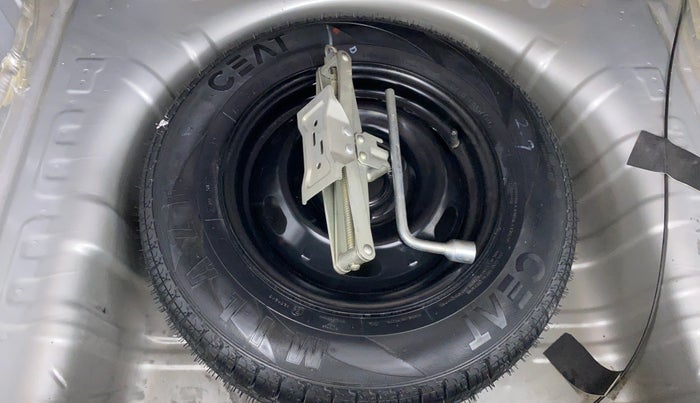 2015 Renault Kwid RXT, Petrol, Manual, 32,306 km, Spare Tyre