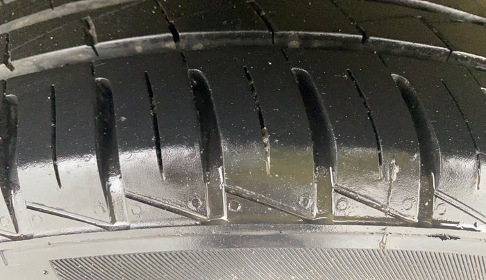2017 Maruti Celerio ZXI, Petrol, Manual, 56,419 km, Right Rear Tyre Tread