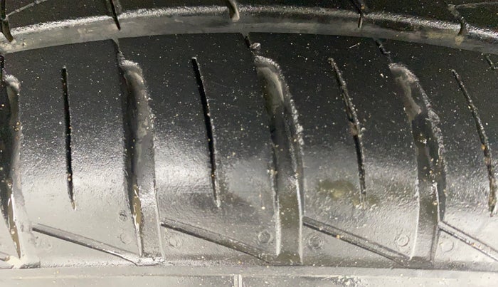 2017 Maruti Celerio ZXI, Petrol, Manual, 56,419 km, Left Front Tyre Tread