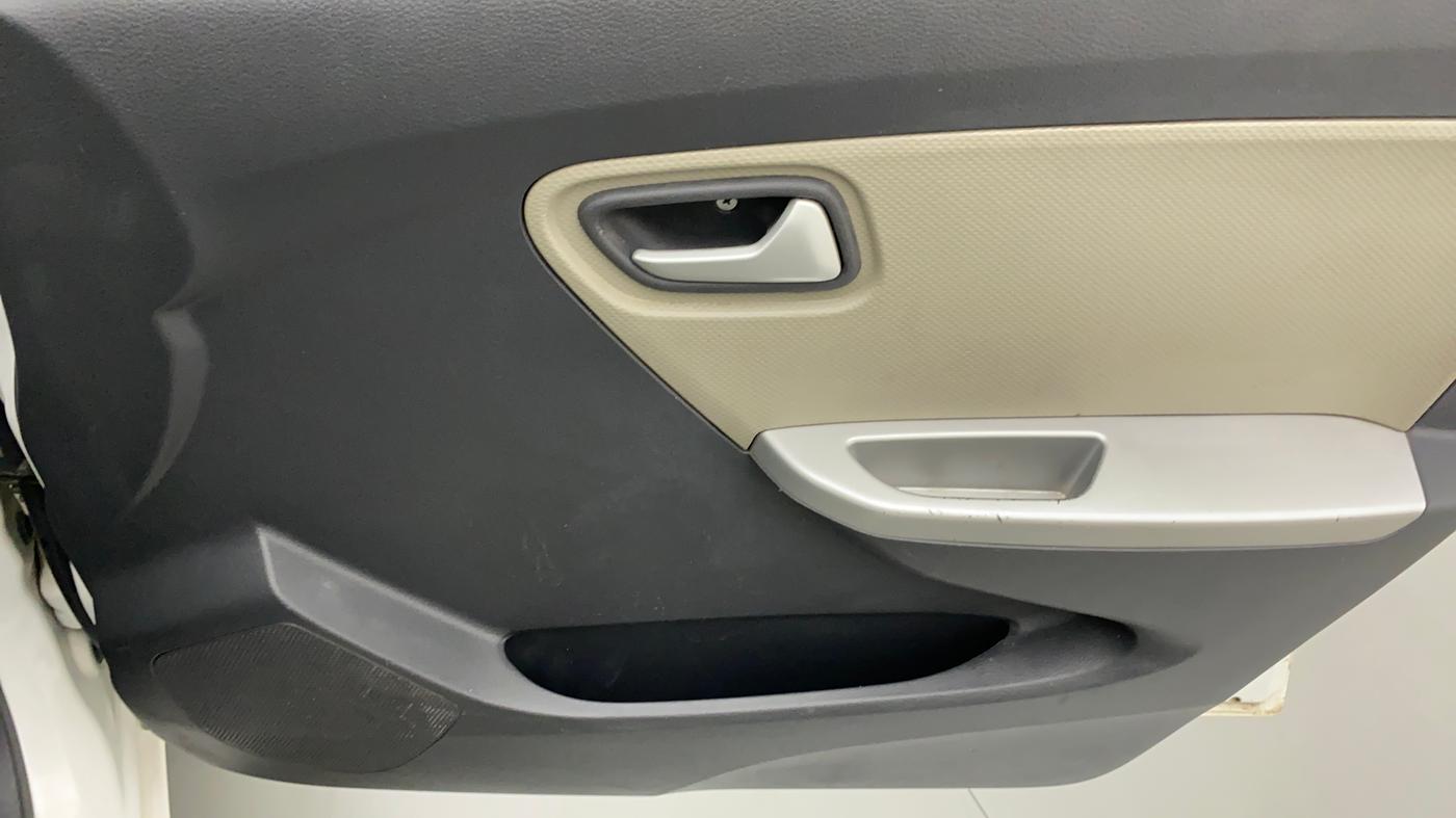 2018 Maruti Alto K10 VXI, CNG, Manual, 35,849 km, Driver Side Door Panels Control