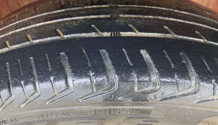 2013 Maruti Alto K10 LXI, Petrol, Manual, 1,03,320 km, Right Front Tyre Tread