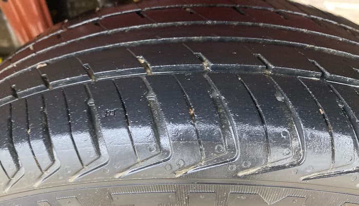 2013 Maruti Alto K10 LXI, Petrol, Manual, 1,03,320 km, Left Rear Tyre Tread