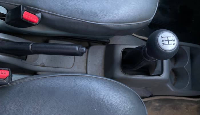 2013 Maruti Alto K10 LXI, Petrol, Manual, 1,03,320 km, Gear Lever