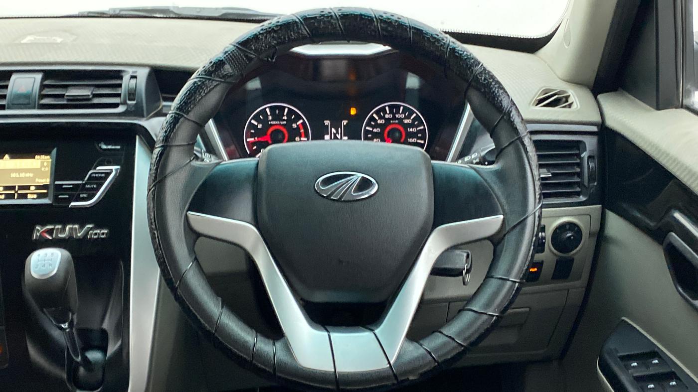 2016 Mahindra Kuv100 K6 D 6 STR, Diesel, Manual, 87,242 km, Steering Wheel Close Up