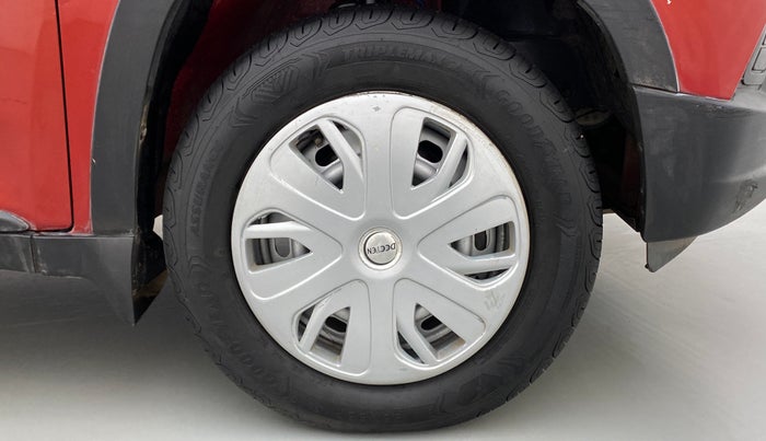 2016 Mahindra Kuv100 K6 D 6 STR, Diesel, Manual, 87,242 km, Right Front Wheel