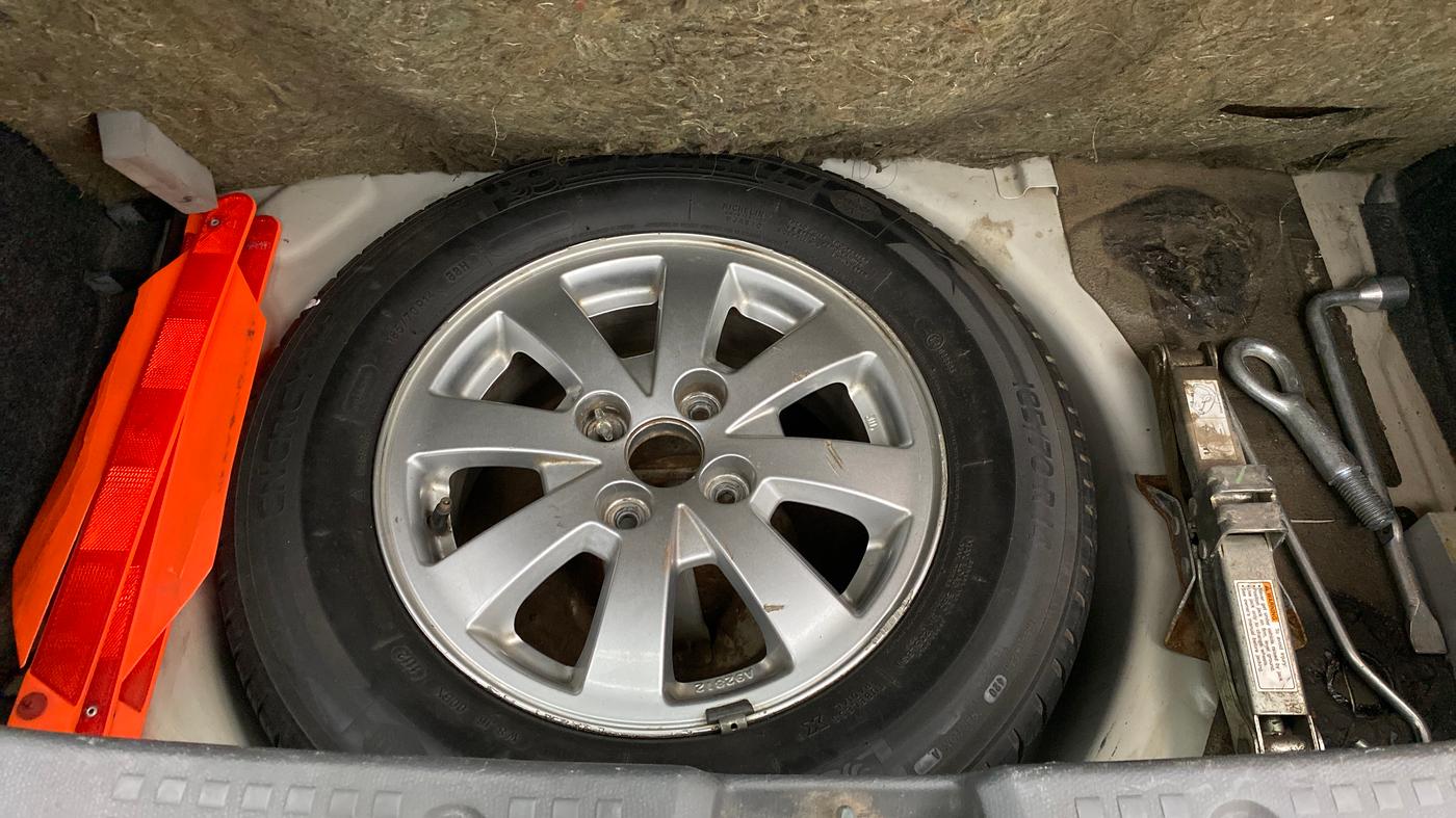 2011 Maruti Swift ZXI D, Petrol, Manual, 59,913 km, Spare Tyre