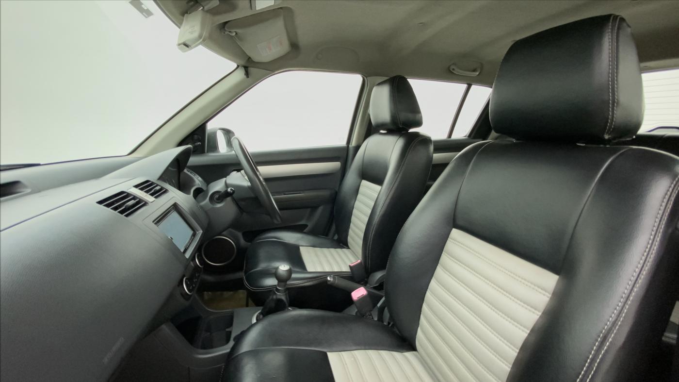 2011 Maruti Swift ZXI D, Petrol, Manual, 59,913 km, Right Side Front Door Cabin