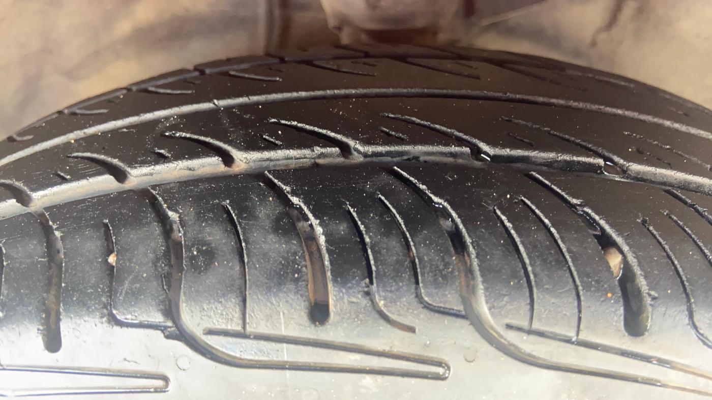 2013 Hyundai i10 MAGNA 1.2, Petrol, Manual, 55,606 km, Left Front Tyre Tread